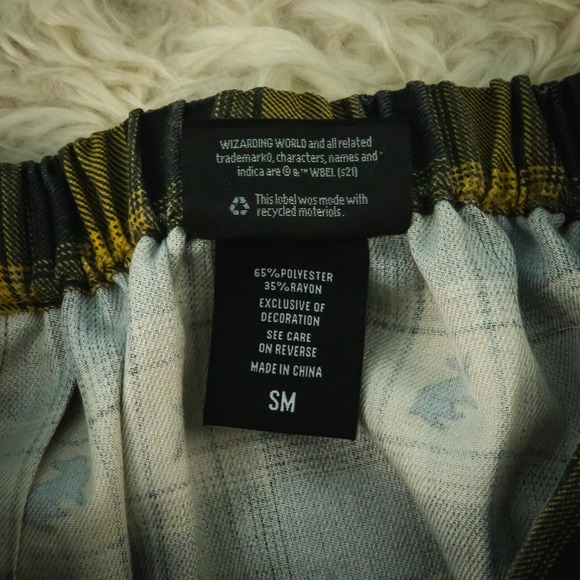 Harry Potter Wizarding World Size Small S Hufflepuff Plaid Pleated Mini Skirt - Picture 6 of 8